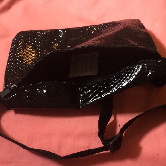 Black fanny pack - Picture 3 of 3